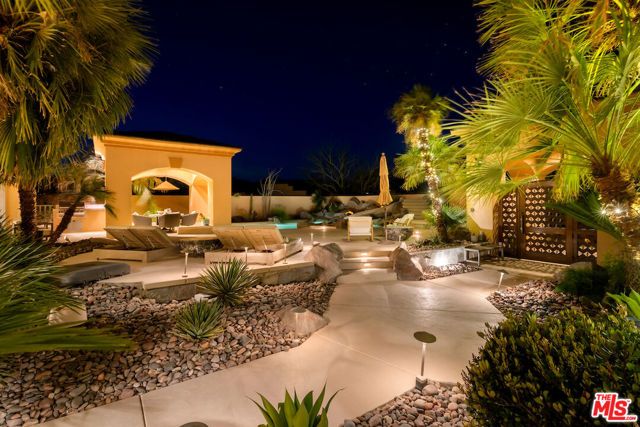 136 Netas Drive, Palm Desert, CA 92260