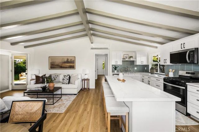 925 N Keystone Street, Anaheim, CA 92801