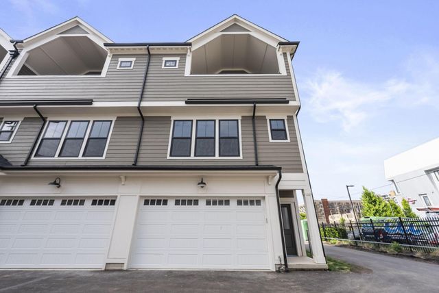 535 W Chapel Street, Columbus, OH 43215