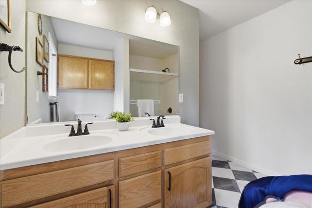 11869 Oracle Dr, Grass Valley, CA 95949