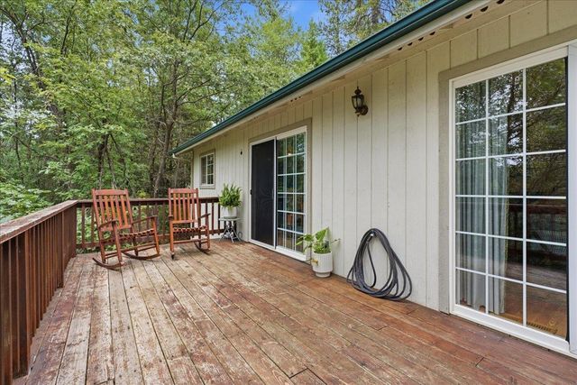 11869 Oracle Dr, Grass Valley, CA 95949