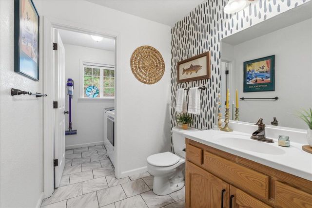 11869 Oracle Dr, Grass Valley, CA 95949