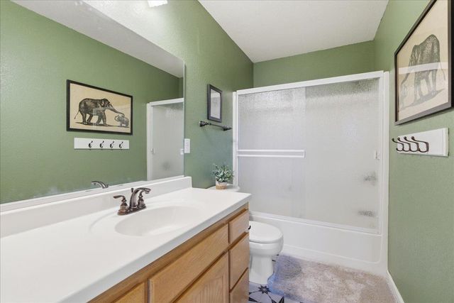 11869 Oracle Dr, Grass Valley, CA 95949