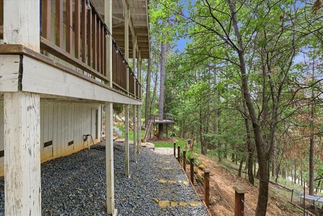 11869 Oracle Dr, Grass Valley, CA 95949