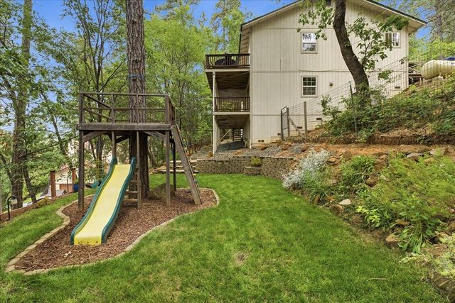 11869 Oracle Dr, Grass Valley, CA 95949