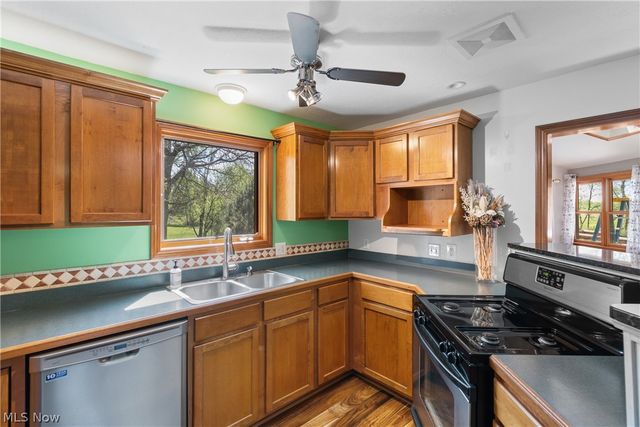 12678 Amber Circle NW, Uniontown, OH 44685
