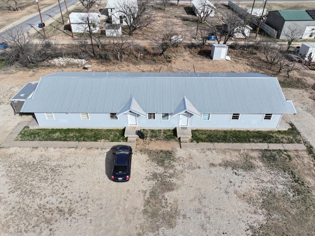 Image 11 of property listing at 610 Garden Street, Sterling City, TX 76951