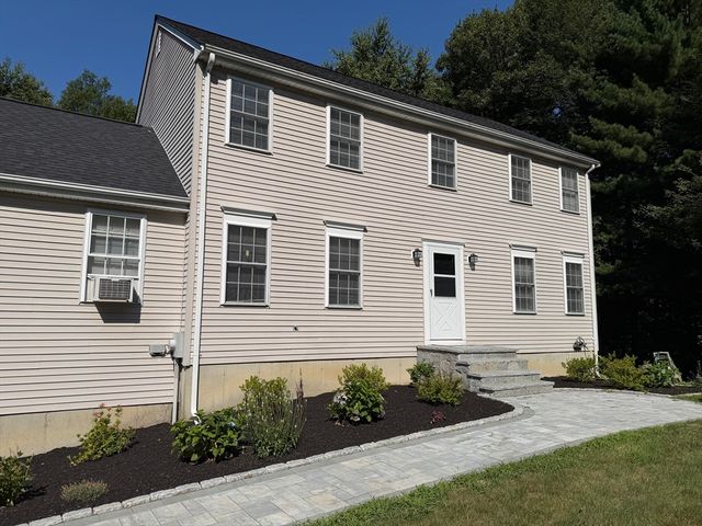 6 Conservation Drive, Douglas, MA 01516