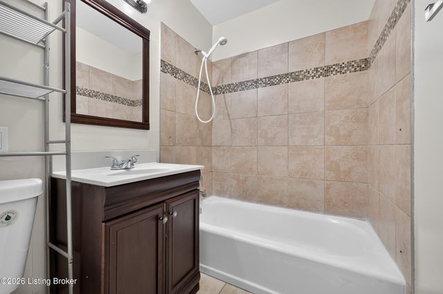 4919 Warbler Way, Louisville, KY 40213