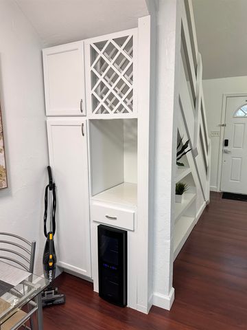 922 S Lipona Road, Tallahassee, FL 32304