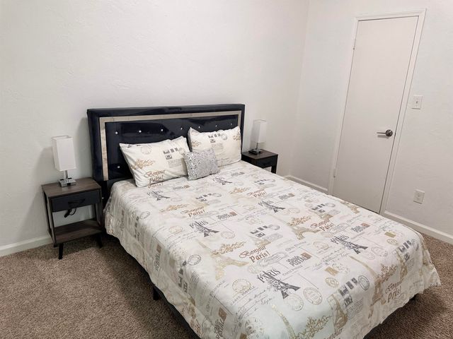 922 S Lipona Road, Tallahassee, FL 32304