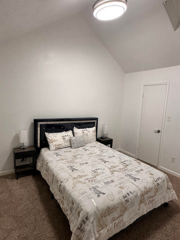 922 S Lipona Road, Tallahassee, FL 32304