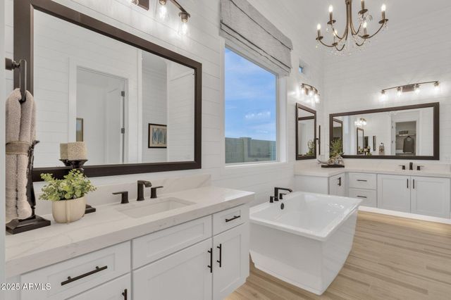 2536 E QUENTON Street, Mesa, AZ 85213