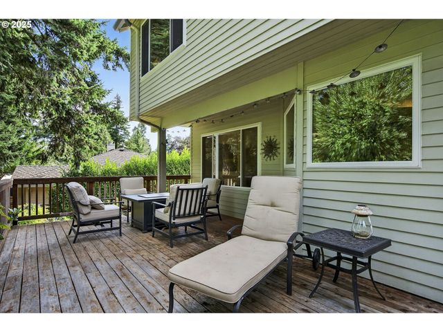 1321 TROON Dr, West Linn, OR 97068