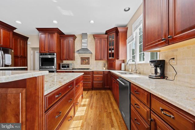 600 STONEHAM CT, Ambler, PA 19002