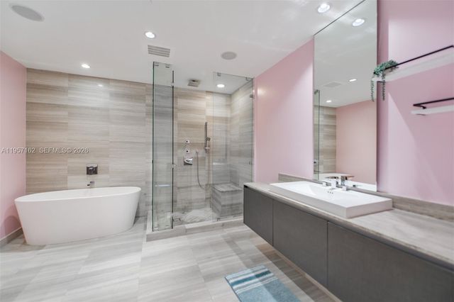 3250 NE 188th St 404, Aventura, FL 33180