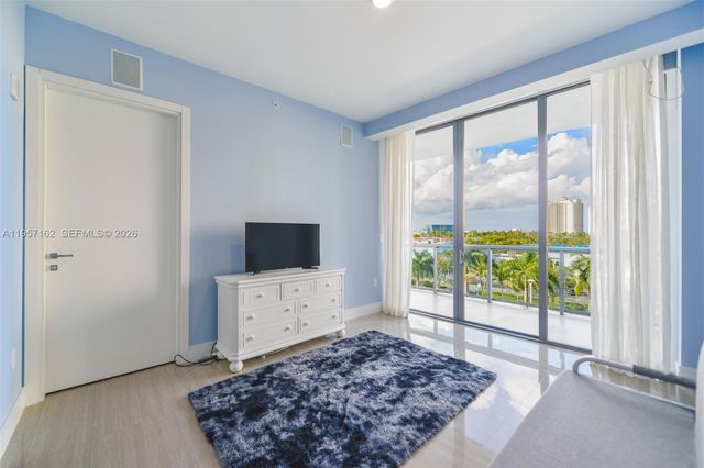 3250 NE 188th St 404, Aventura, FL 33180