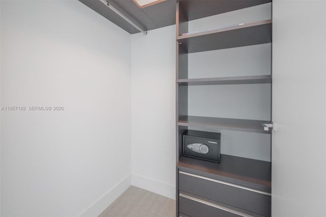 3250 NE 188th St 404, Aventura, FL 33180