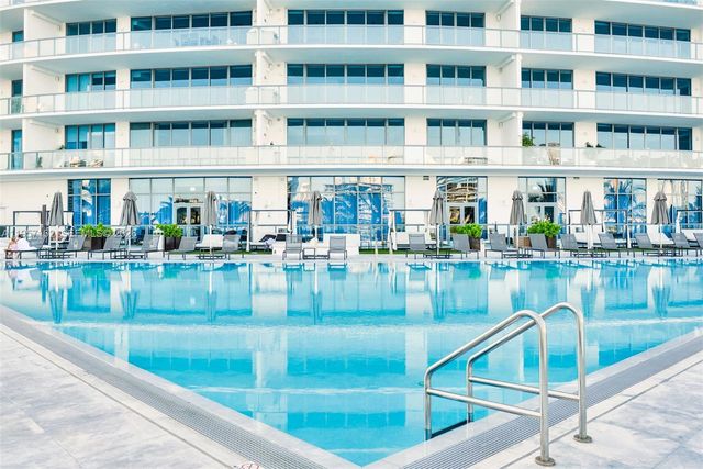 3250 NE 188th St 404, Aventura, FL 33180