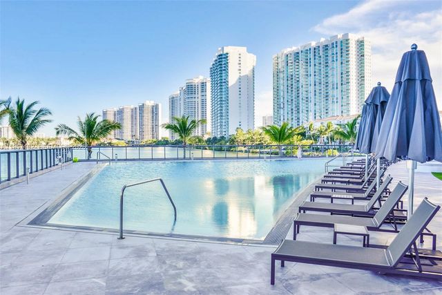 3250 NE 188th St 404, Aventura, FL 33180