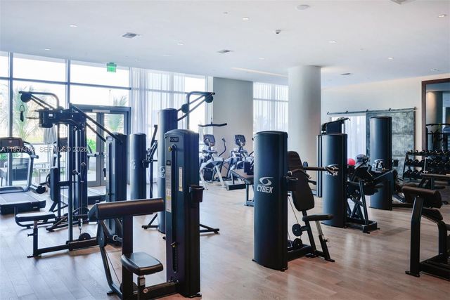 3250 NE 188th St 404, Aventura, FL 33180