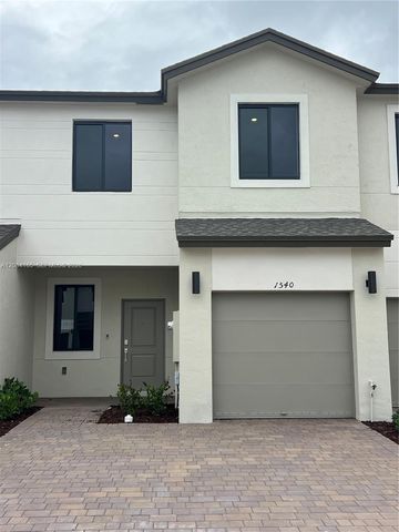 1540 NW 1st St, Florida City, FL 33034
