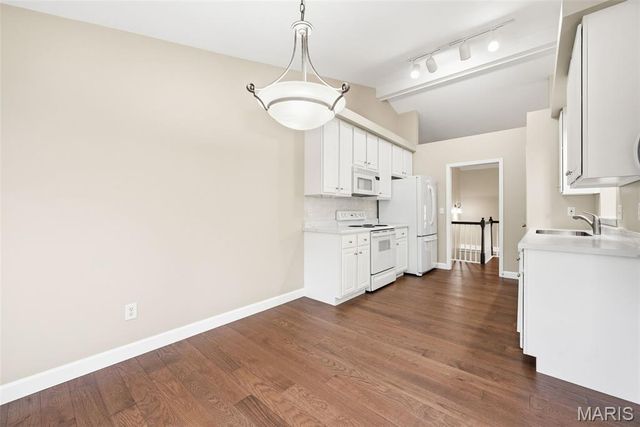 24 Summit Pointe Court 4A, St Charles, MO 63301