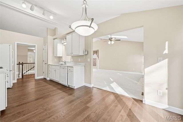 24 Summit Pointe Court 4A, St Charles, MO 63301