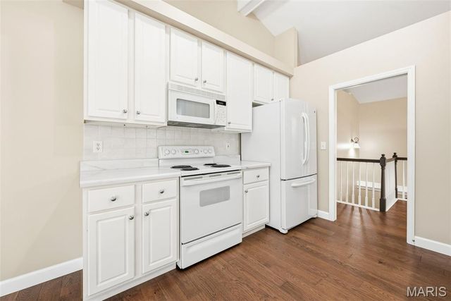 24 Summit Pointe Court 4A, St Charles, MO 63301