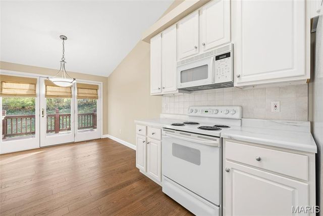 24 Summit Pointe Court 4A, St Charles, MO 63301