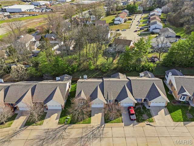 24 Summit Pointe Court 4A, St Charles, MO 63301