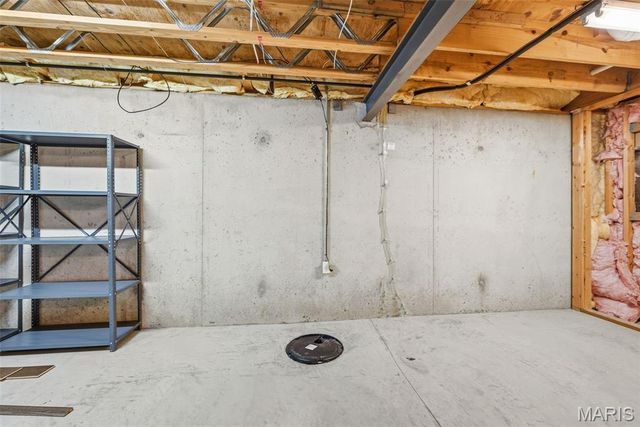 24 Summit Pointe Court 4A, St Charles, MO 63301