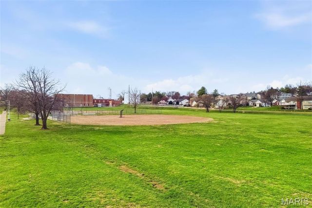 24 Summit Pointe Court 4A, St Charles, MO 63301