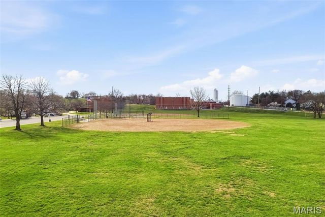 24 Summit Pointe Court 4A, St Charles, MO 63301