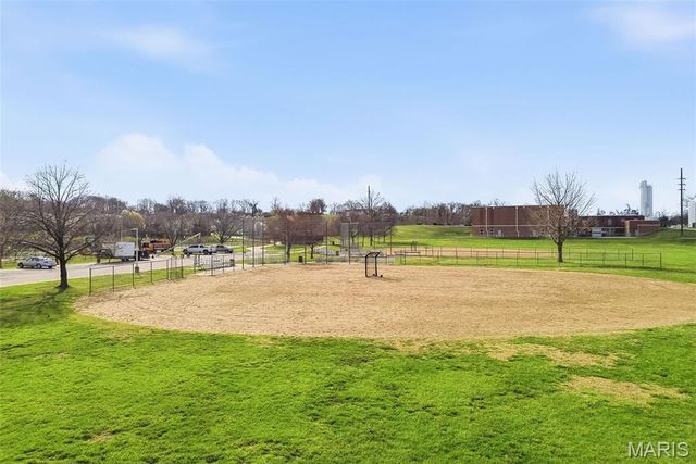 24 Summit Pointe Court 4A, St Charles, MO 63301