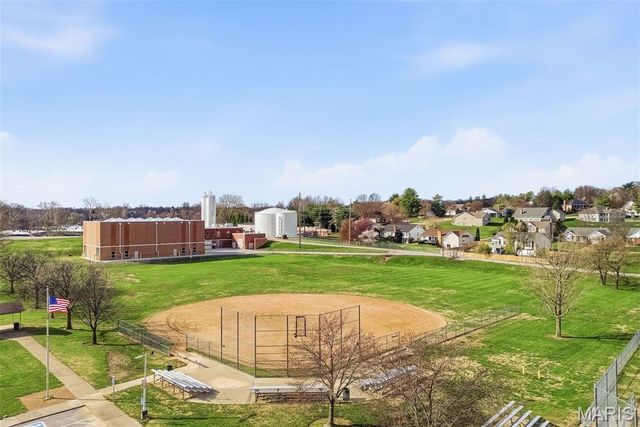 24 Summit Pointe Court 4A, St Charles, MO 63301