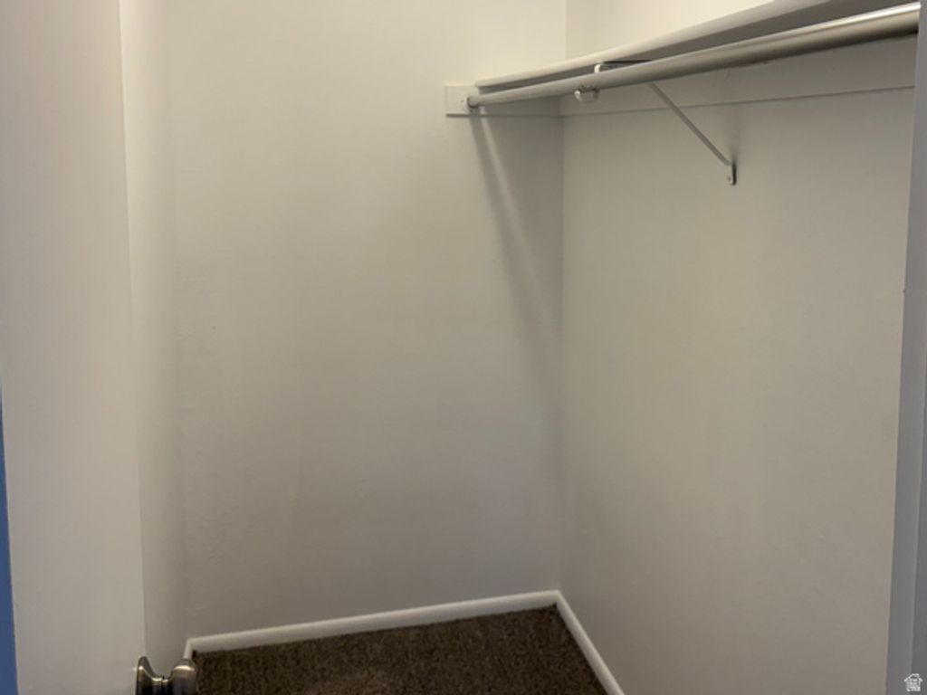 Image 13 of property listing at 1222 E WATERSIDE CV #31, Midvale, UT 84047