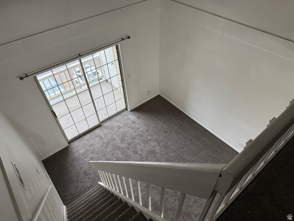 Image 4 of property listing at 1222 E WATERSIDE CV #31, Midvale, UT 84047