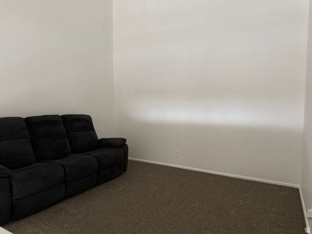 Image 5 of property listing at 1222 E WATERSIDE CV #31, Midvale, UT 84047