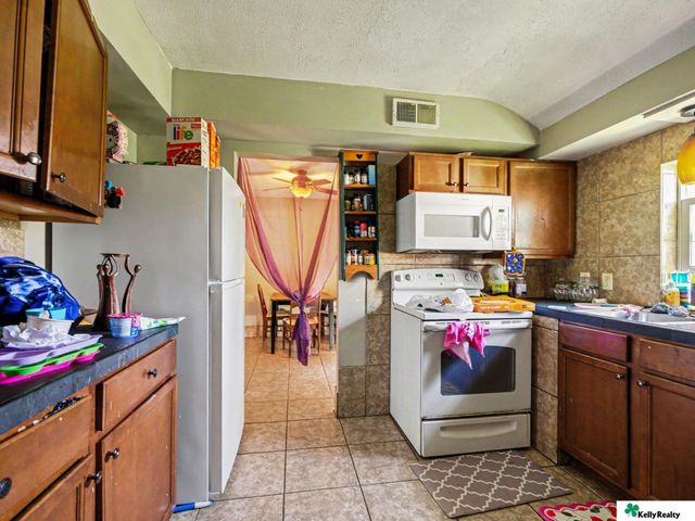 6860 N 31st Avenue, Omaha, NE 68112