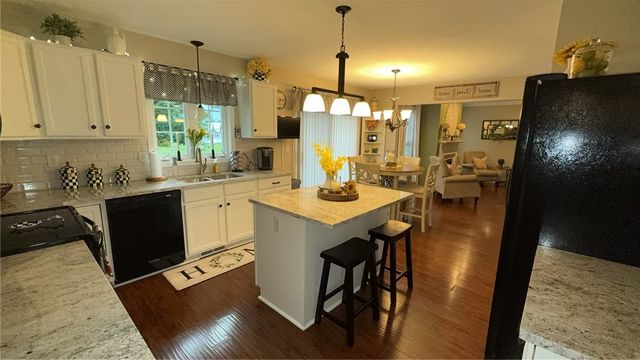 39 Carrie Marie Lane, Parma, NY 14468
