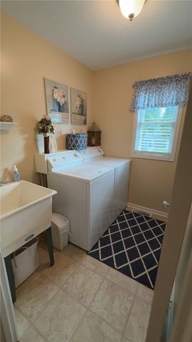39 Carrie Marie Lane, Parma, NY 14468