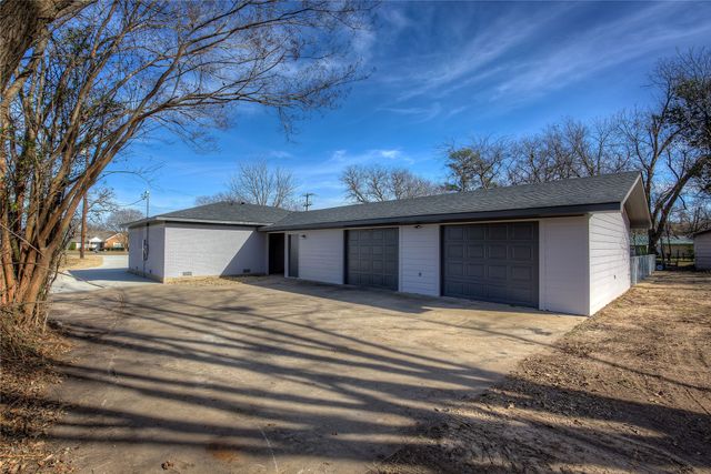 946 Jefferson Street E, Sulphur Springs, TX 75482