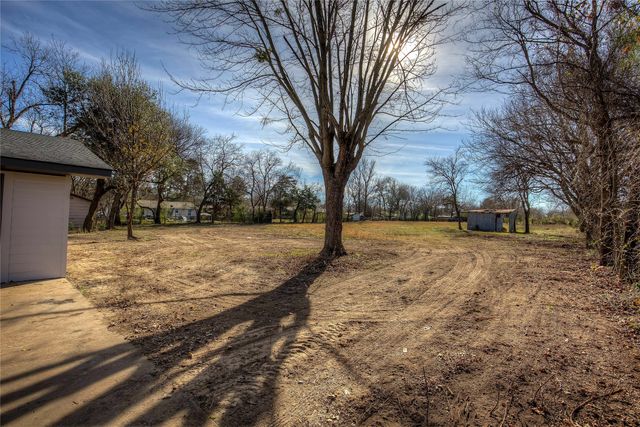 946 Jefferson Street E, Sulphur Springs, TX 75482