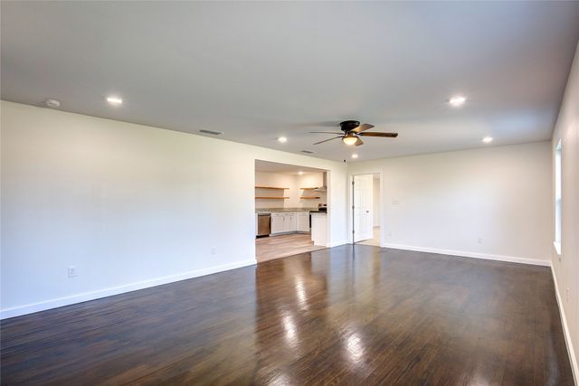 946 Jefferson Street E, Sulphur Springs, TX 75482