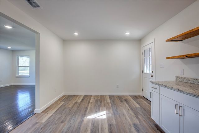 946 Jefferson Street E, Sulphur Springs, TX 75482