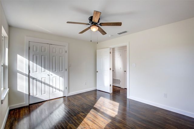 946 Jefferson Street E, Sulphur Springs, TX 75482