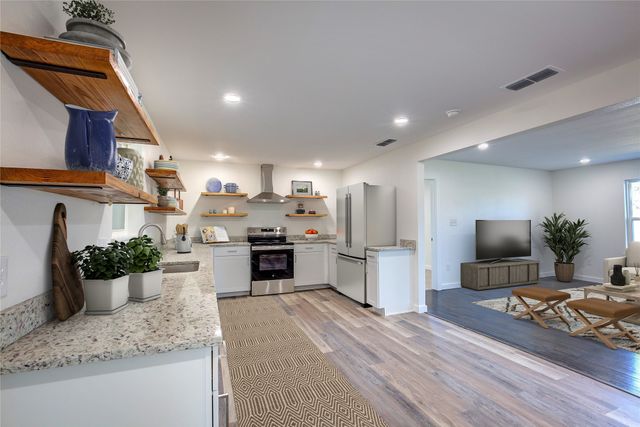 946 Jefferson Street E, Sulphur Springs, TX 75482