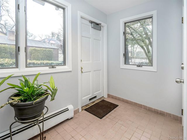 34 Forest Ave Ste 2 3, Glen Cove, NY 11542