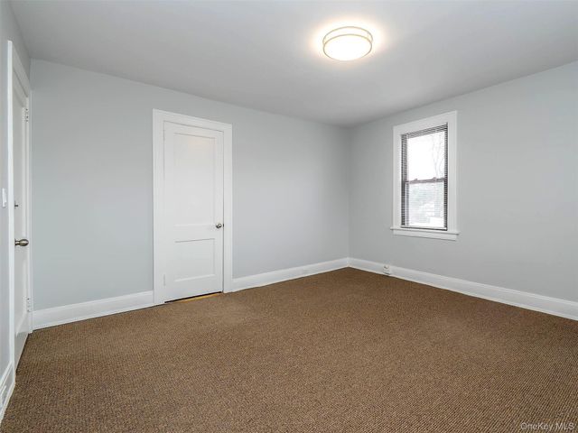 34 Forest Ave Ste 2 3, Glen Cove, NY 11542